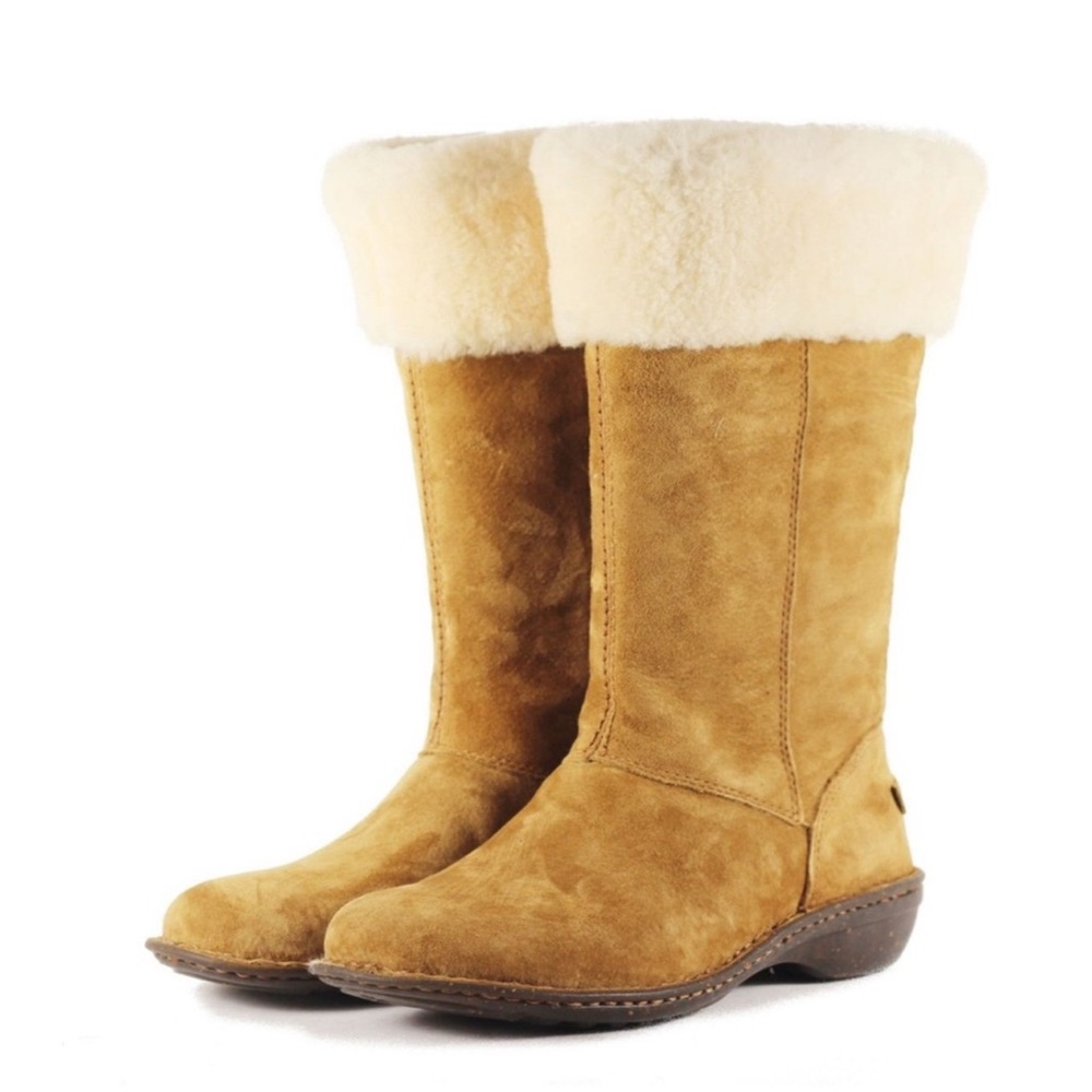 UGG Australia Karyn Chestnut‎ Cuff Sheepskin Boot US 7